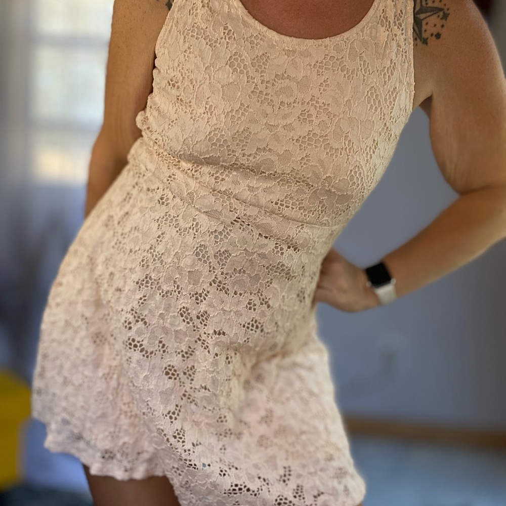Free People Cream / Off White Lace Open Back Boho Chic mini Dress Size Small - Picture 2 of 12